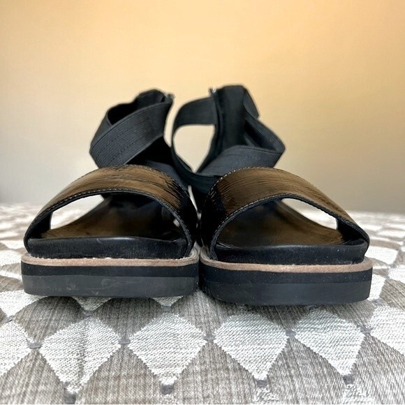 Eileen Fisher Black Patent Leather Sandal w/ Elastic Criss Cross Ankle Strap 7.5 - Picture 10 of 14